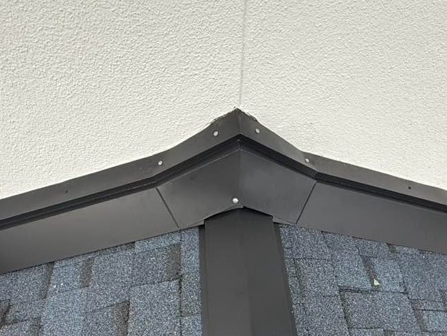 博多区で施工完了した板金