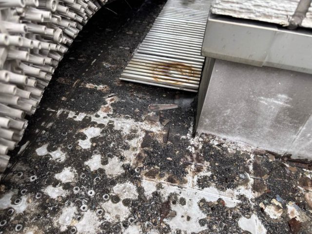 糸島市の塩ビ防水の劣化状況