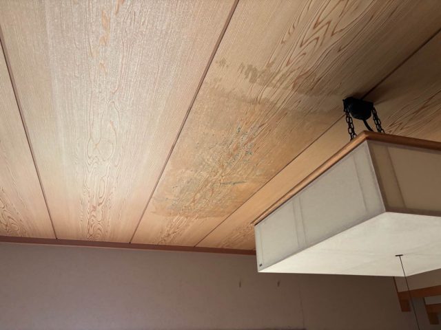 糸島市の雨漏りした天井