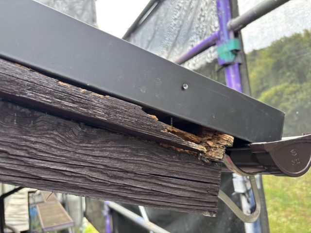 宇美町の傷んでいた破風板