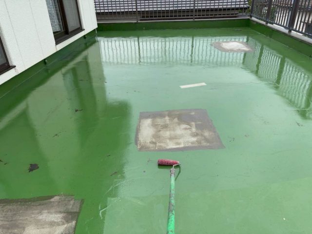 筑紫野市の防水工事におけるプライマー塗布