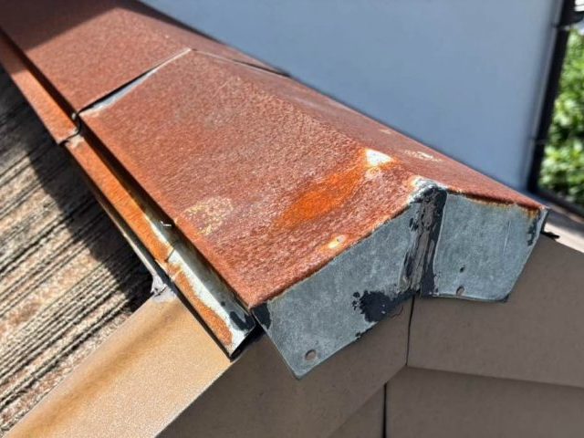 福岡市西区で浮いていた棟板金のくぎ