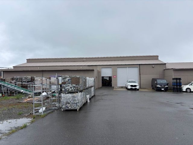 福津市の倉庫の雨漏り調査