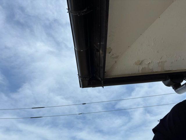 福岡市東区で見つかった軒天の劣化