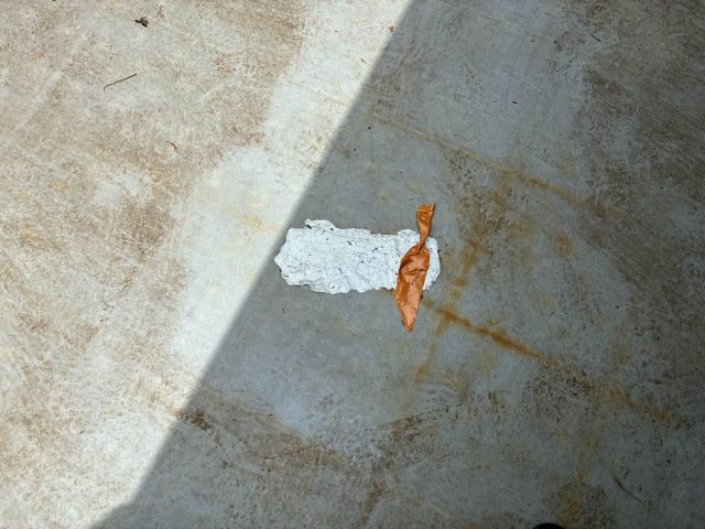 福岡市西区のバルコニー防水層の劣化