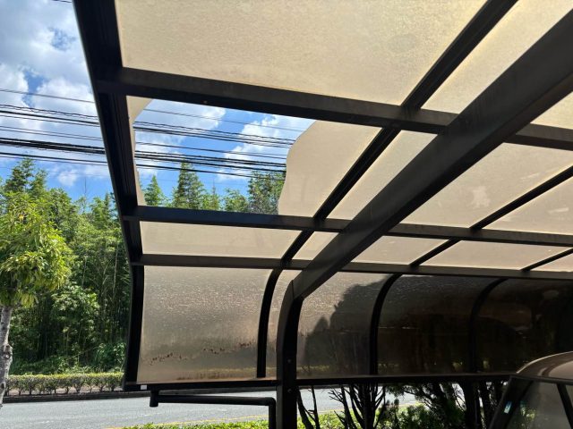 福岡市南区のカーポートの穴あき状況