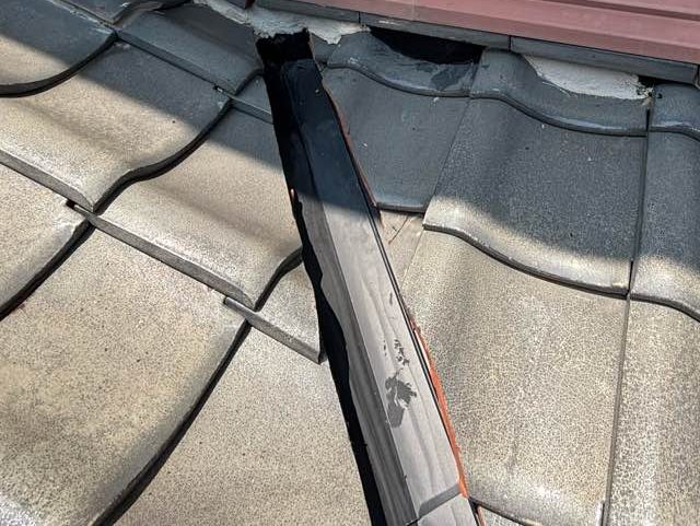 福岡市城南区で谷板金の雨漏り修理完了