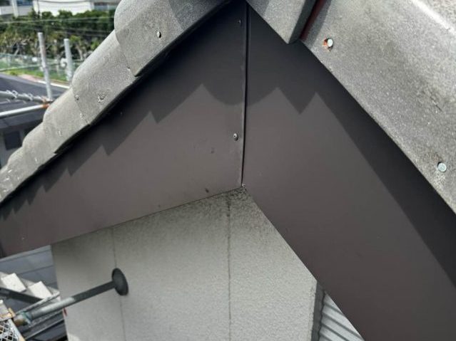 福岡市東区で破風板を板金でカバー