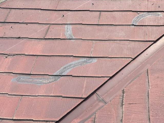 福岡市南区のスレートのひび割れ