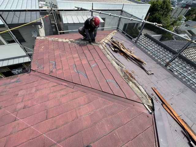 福岡市南区で劣化したスレートの撤去