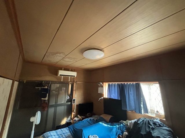 久留米市の天井雨染み