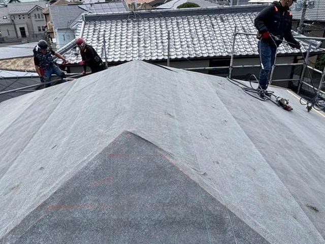 志免町でルーフィング施工