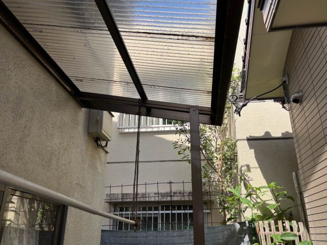 福岡市西区の波板の老朽化