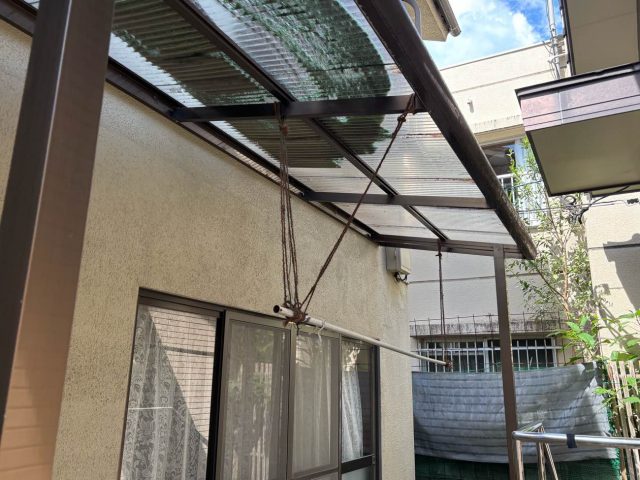 福岡市西区の波板の経年劣化