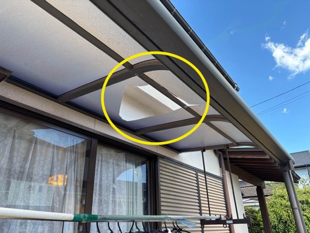 テラス屋根、ポリカの破損