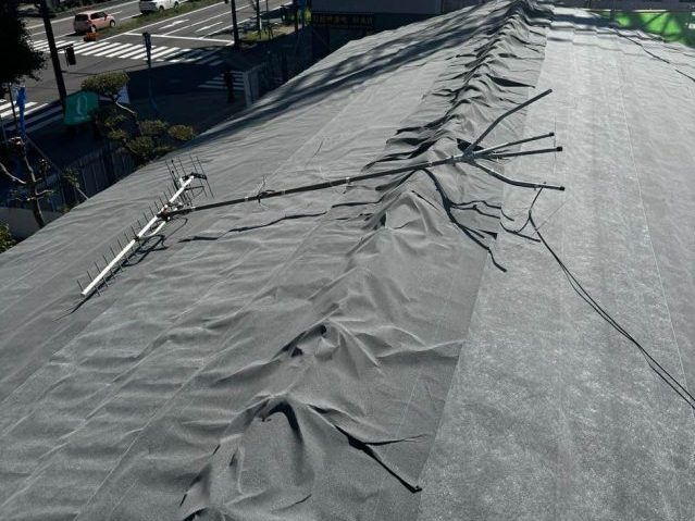 福岡市中央区で防水シートを上貼り