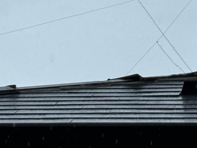 糸島市の棟板金の破損