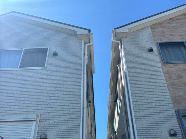 福岡市南区の雨樋の破損を調査