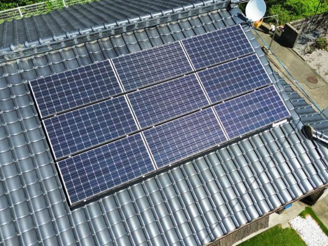福岡市西区の雨漏りした平屋の太陽光パネル