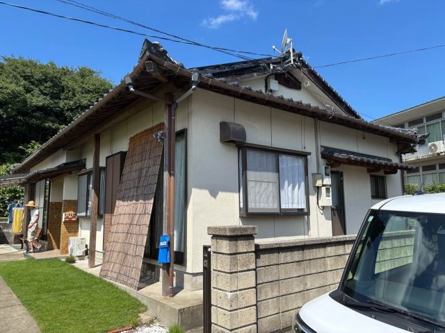 福岡市西区｜太陽光パネル下からの雨漏りを調査！築40年瓦屋根で発覚した劣化と防水不良