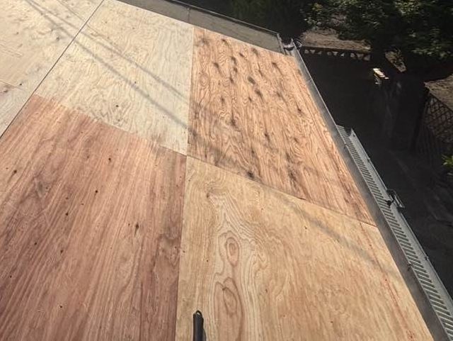 福岡市城南区で新しく施工された野地板