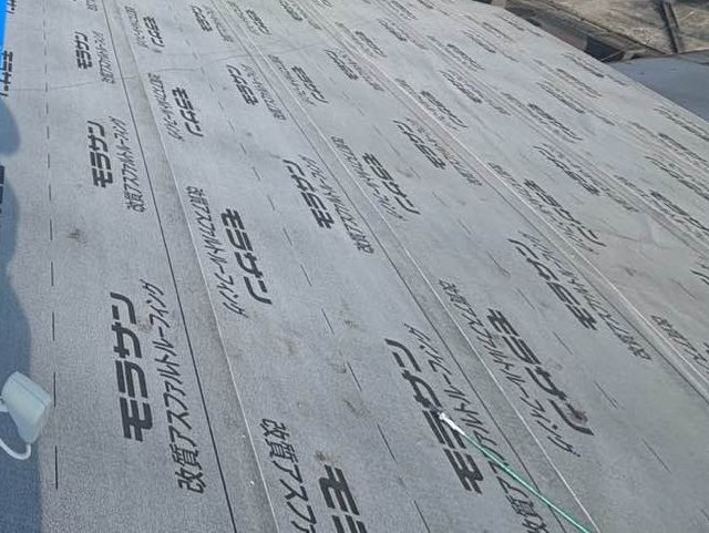 福岡市城南区の葺き替え工事で使用した高機能ルーフィング