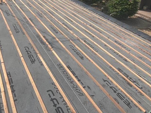 福岡市城南区でルーフィング上に桟木を設置
