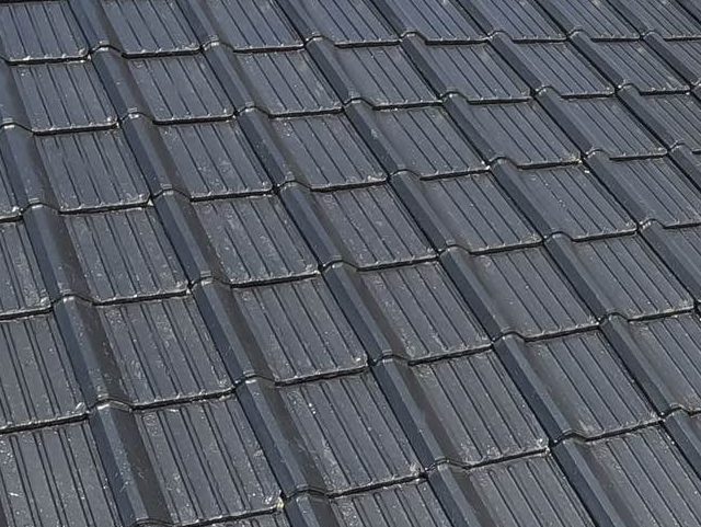 糸島市で不適切な塗装が判明した屋根