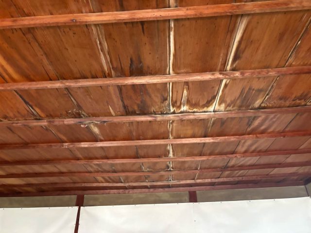 福岡市東区の深刻な雨漏り