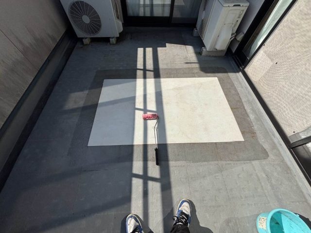 福岡市西区のウレタン塗膜防水プライマー塗布
