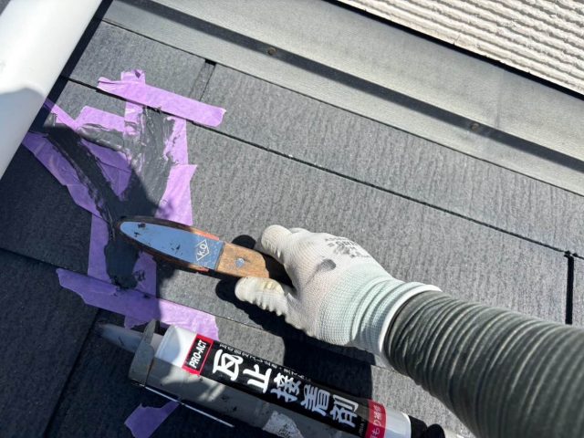 福岡市西区の屋根補修を行っているところ