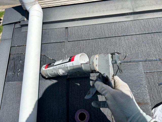 福岡市西区で屋根補修におけるコーキング充填