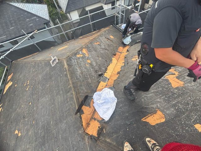 大野城市で屋根材コロニアルを解体