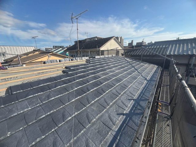 【大野城市】スレート屋根の劣化対策｜ルーガ鉄平（ストーンシルバー）で耐震・軽量化を実現