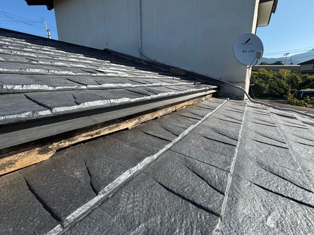 須恵町でルーガ鉄平に葺き替えられた新しい屋根