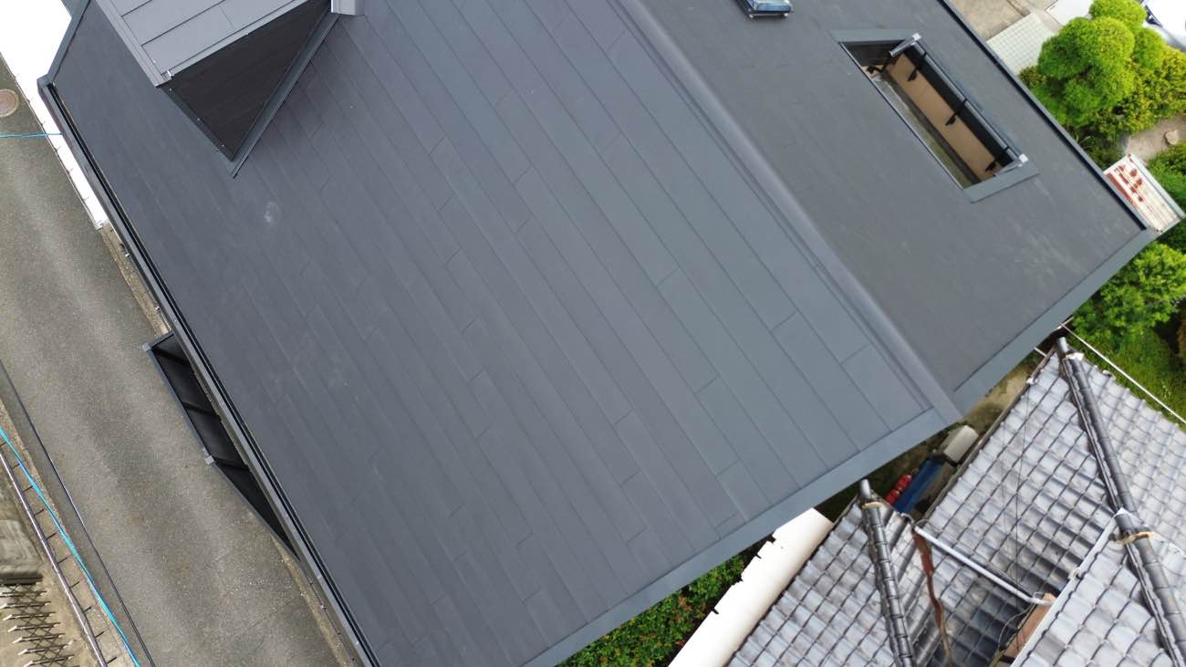 福岡市早良区の屋根カバー工法、スーパーガルテクト