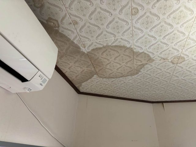 福岡市西区の室内雨漏り状況