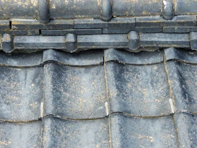 福岡市西区の棟瓦と漆喰の劣化