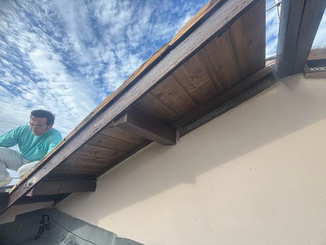 福津市で葺き替えに合わせて軒天も補修