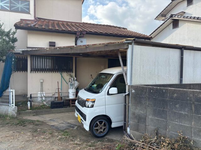 福岡市早良区で調査したカーポート