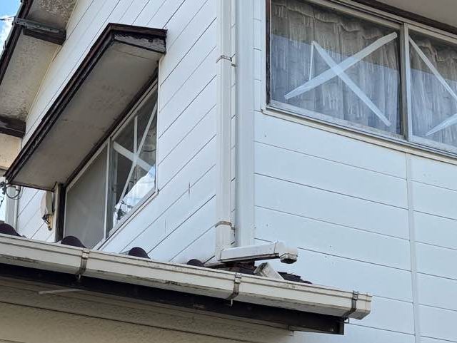 糸島市の雨樋のずれ