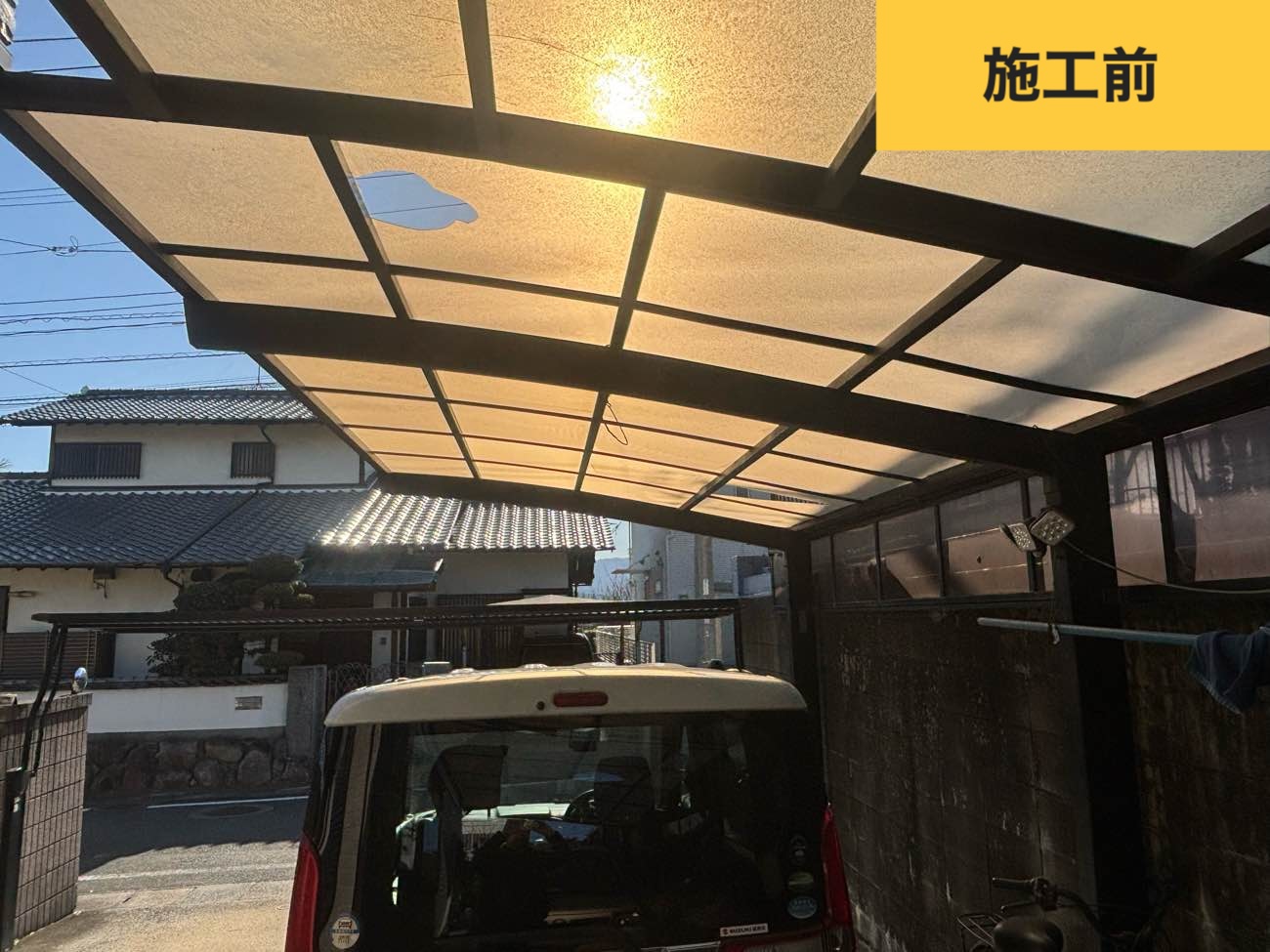 【福岡市博多区のカーポート屋根工事】寿命を過ぎたポリカ屋根に潜むリスクと台風前の盲点