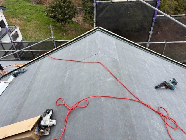 福岡市南区のカバー工法におけるルーフィング設置