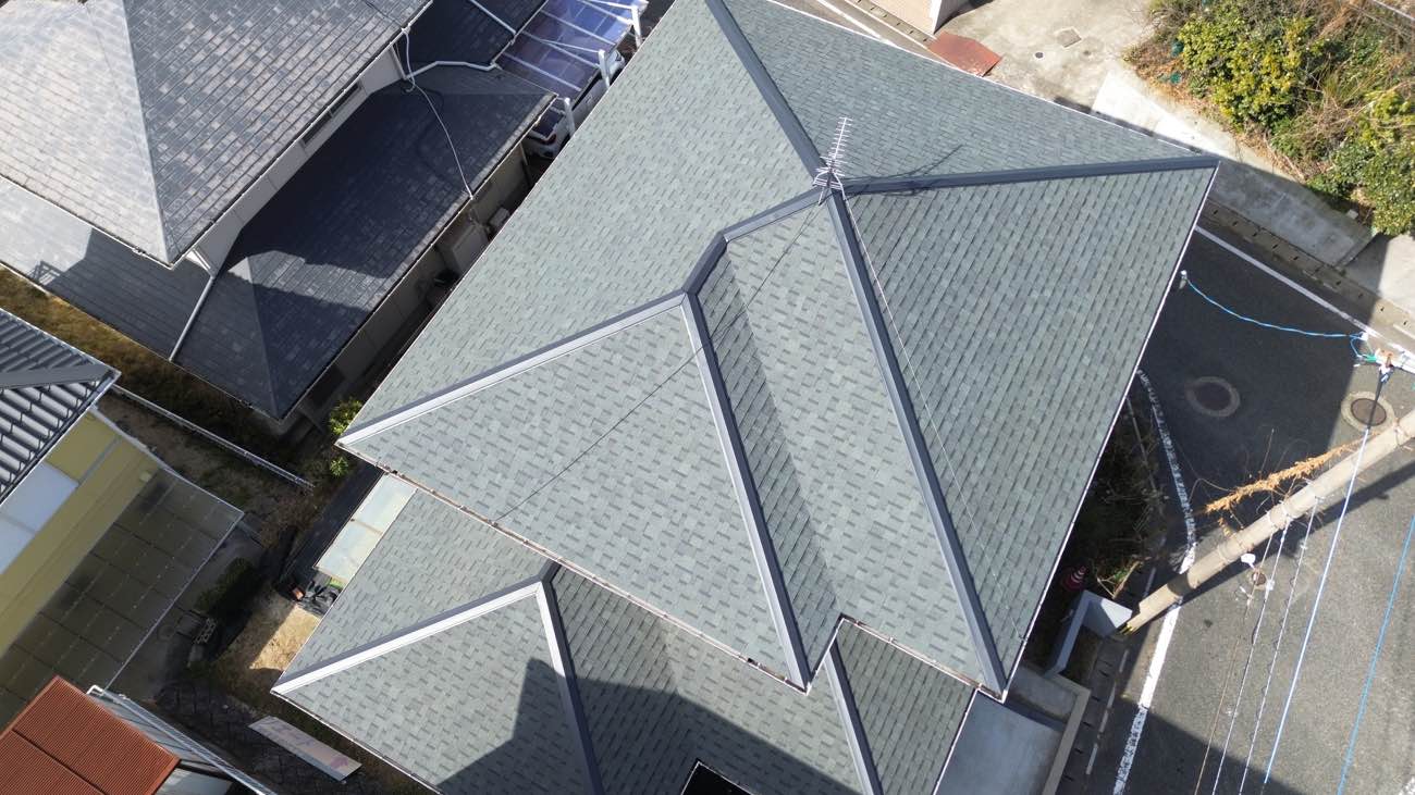 太宰府市の屋根工事、施工不良を解決した事例、カバー工法