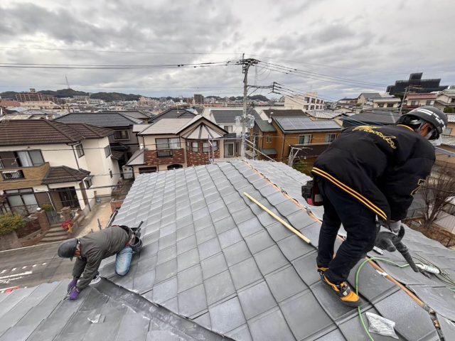 福岡市南区でルーガ雅モダングレーの施工の様子