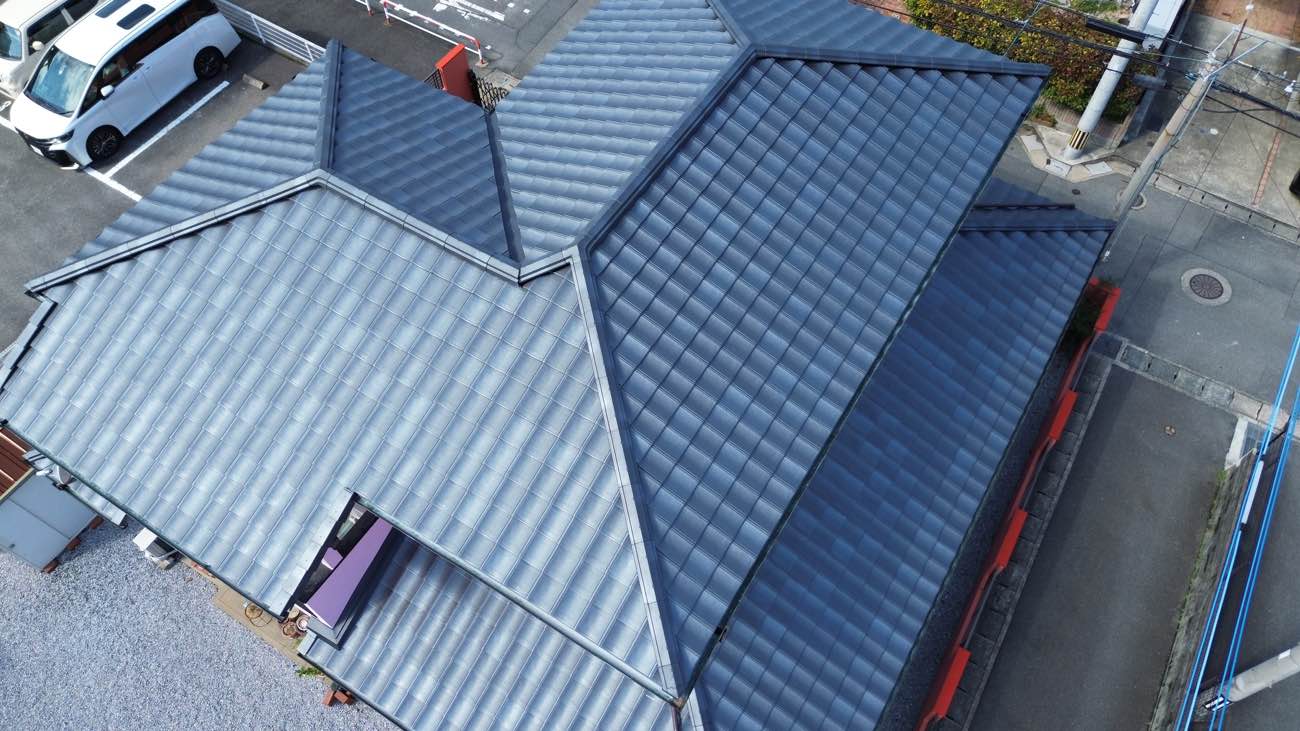 ルーガ葺き替え工事、棟板金の施工