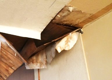 雨漏りイメージ